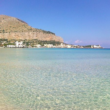 Antigone Holiday House Villa Mondello Rum bild