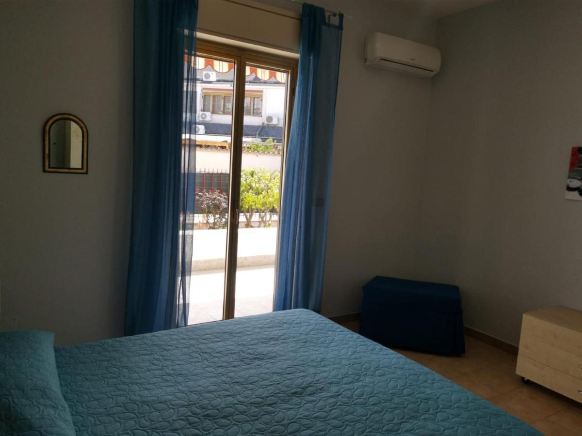 Antigone Holiday House Villa Mondello Exteriör bild